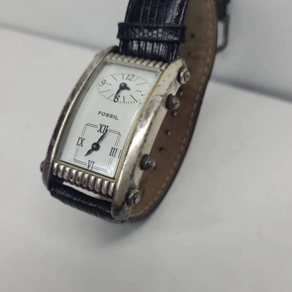 1995 FOSSIL TWO DIAL ART DECO WATCH ES-8749